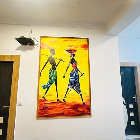 Hotel Vvs Near Delhi Airport Нью-Дели Экстерьер фото